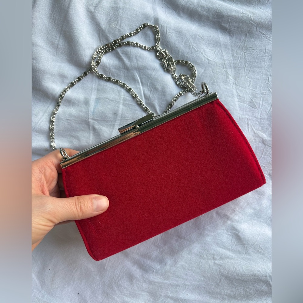 Elegant Red Chain Clutch - Picture 2 of 7